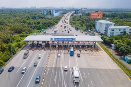 Un poste de péage direct sur l'autoroute Hô Chi Minh - Long Thành - Dâu Giây. Photo: VNA