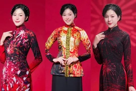 La collection d’áo dài "Hoa trên tuyên lua" (Fleurs de feu). Photo: gracieuseté de la maison de couture Liên Huong