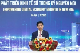 Pham Van Hoành, rédacteur en chef du journal Tài chinh – Dâu tu (Finance – Investment) lors de l’événement, à Hanoi, le 25 novembre. Photo : baodautu.vn