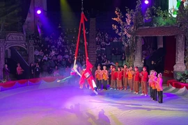 Une scène du numéro de cirque "L'histoire du village de Hô". Photos: CVN