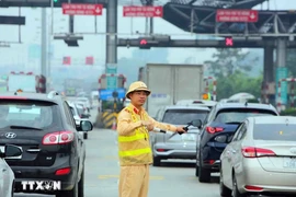 La Loi sur l’ordre et la sécurité de la circulation routière entrera en vigueur à partir du premier janvier 2025. Photo: VNA