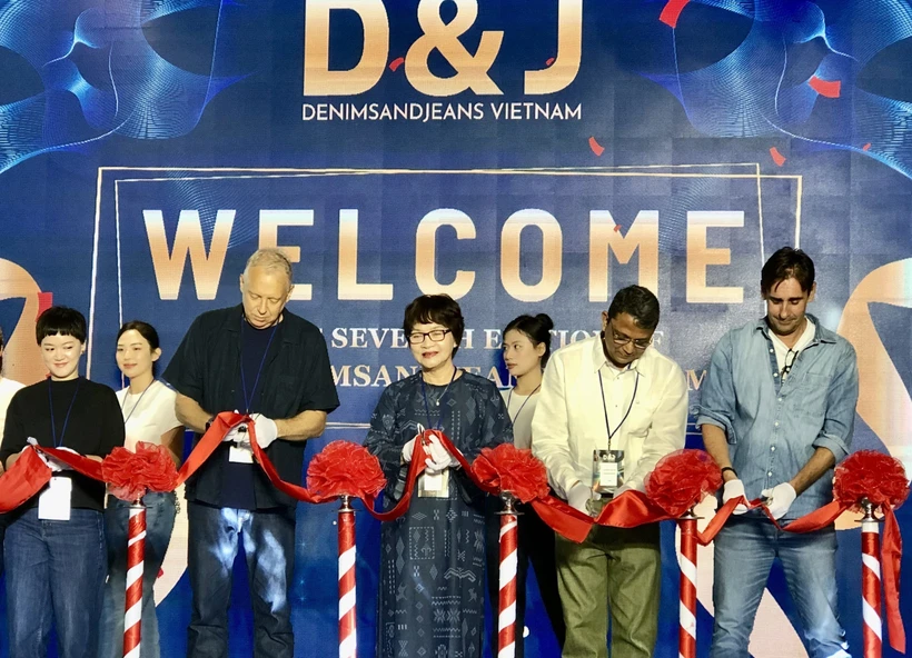 Cérémonie d'ouverture du salon Denimsandjeans Vietnam. Photo: VNA