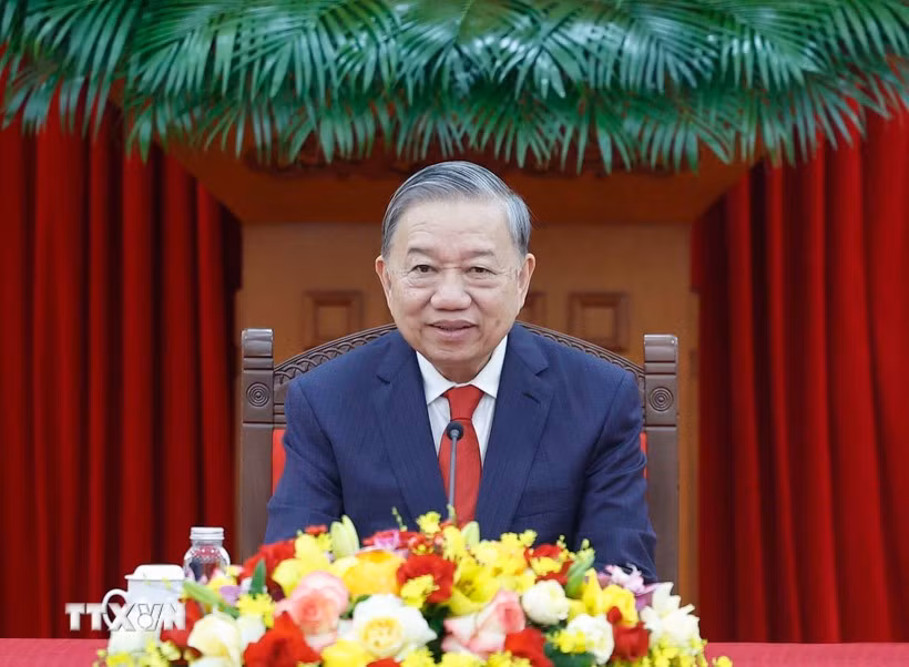 Entretien téléphonique entre le leader du Parti To Lam et le PM singapourien Lawrence Wong