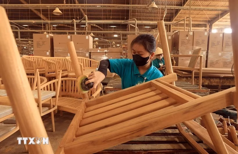 Les principales importations canadiennes en provenance du Vietnam incluent des chaises à cadre en bois ainsi que des meubles de salon, de salle à manger et de chambre à coucher. Photo: VNA