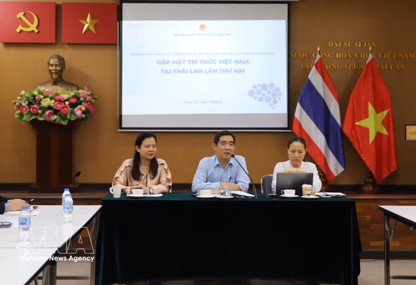La deuxième édition de la rencontre des intellectuels vietnamiens résidant en Thaïlande. Photo: VNA