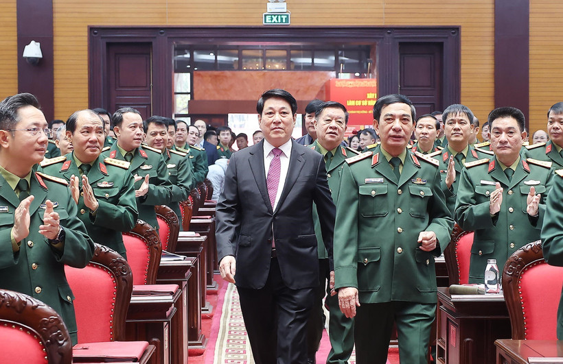 Le président Luong Cuong à la Conférence politico-militaire de l'Armée. Photo: VNA