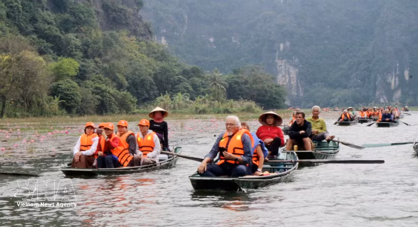 Au premier semestre 2026, la province de Ninh Binh enregistre des résultats remarquables, avec 17,6 millions de visiteurs. Photo: VNA