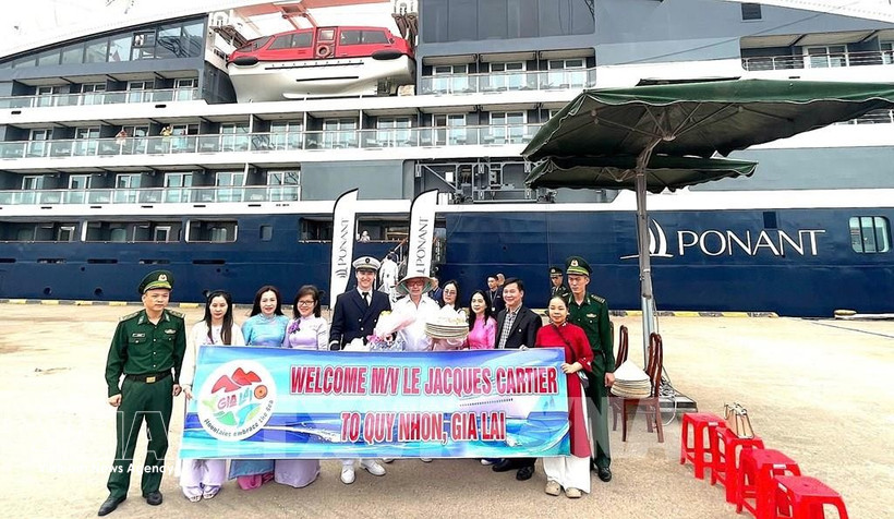 Cérémonie d'accueil des croisiéristes internationaux. Photo: VNA