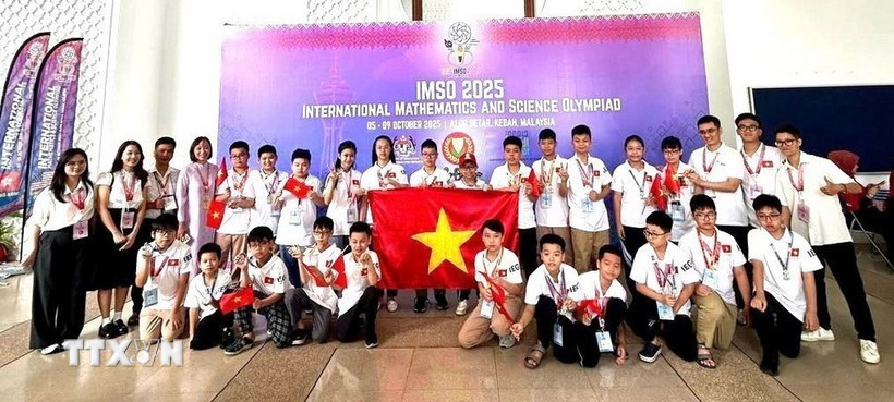 L’équipe vietnamienne participe à la 22e édition des Olympiades internationales de mathématiques et de sciences (IMSO). Photo: VNA