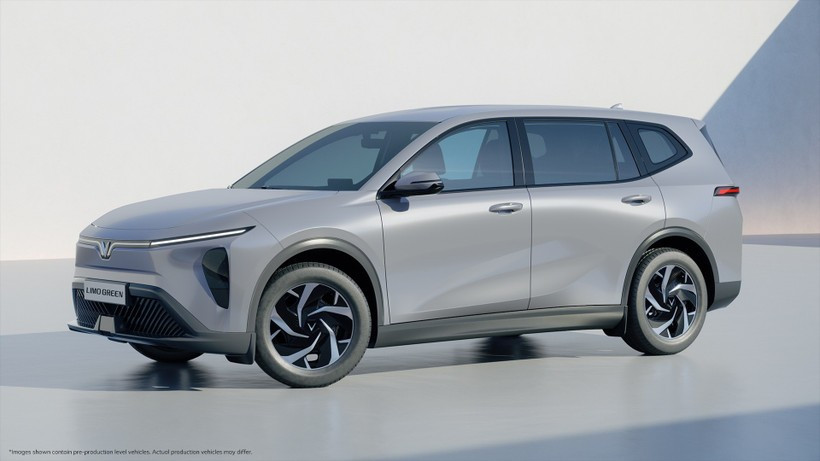 Le nouveau monospace électrique à sept places, le Limo Green. 