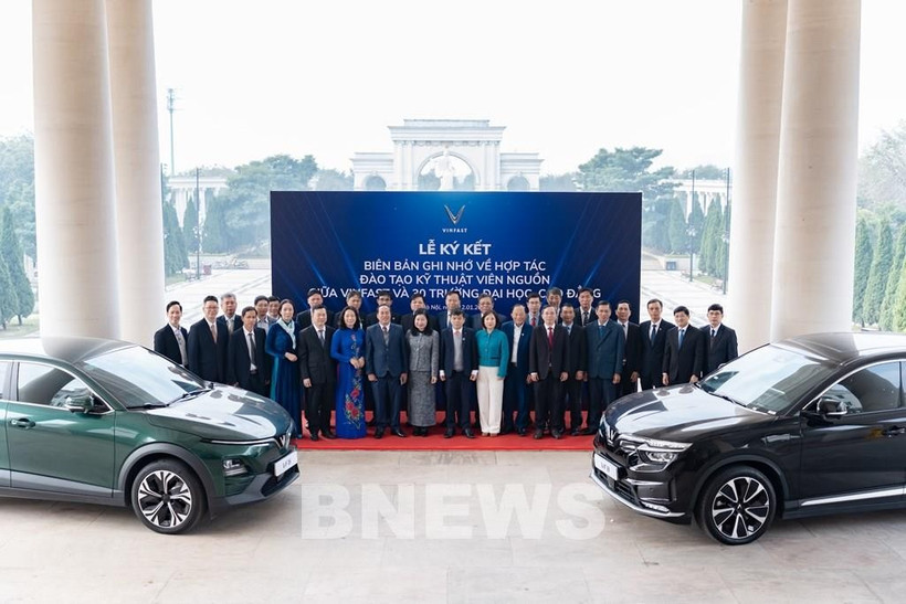 Les délégués à la cérémonie de signature de l'accord de coopération. Photo: VNA