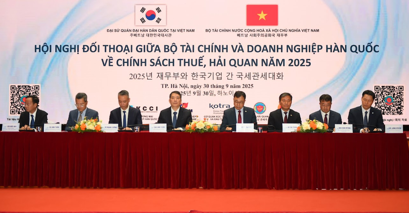 Les délégués participent au dialogue entre des entreprises sud-coréennes et le ministère vietnamien des Finances. Photo: VNA