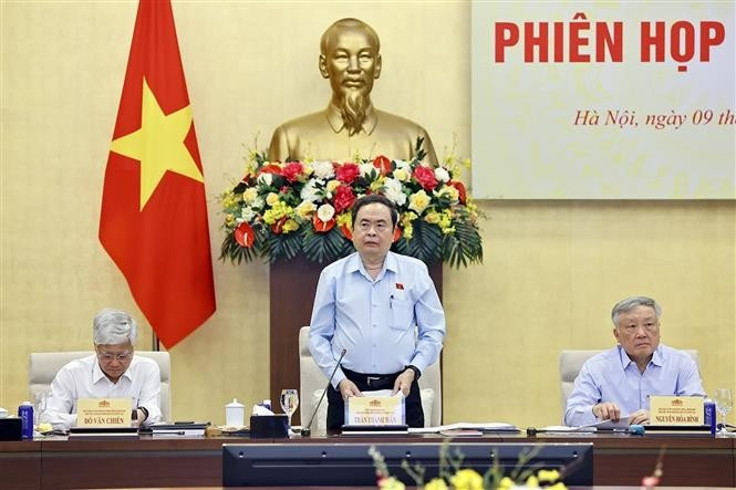 Le président de l'Assemblée nationale Trân Thanh Mân à la première réunion du Conseil électoral national. Photo: VNA