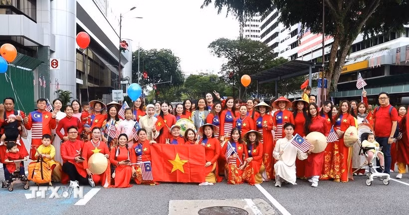 Un grand nombre de Vietnamiens résidant en Malaisie ont assisté à l'événement à Kuala Lumpur. Photo : Vien Luyen/VNA