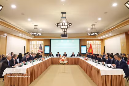 Le secrétaire général du Parti communiste du Vietnam (PCV) et président vietnamien Tô Lâm a participé, le 23 septembre à New York, à une table ronde avec des représentants de grandes entreprises américaines. Photo: VNA