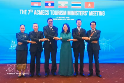 Les délégués à la 7e Conférence des ministres du Tourisme de la Stratégie de coopération économique Ayeyawady-Chao Phraya-Mékong (ACMECS). Photo: VNA