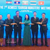 Les délégués à la 7e Conférence des ministres du Tourisme de la Stratégie de coopération économique Ayeyawady-Chao Phraya-Mékong (ACMECS). Photo: VNA