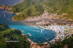 La beauté de la baie de Khanh Hoa. Photo de : VNA