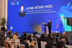Le vice-Premier ministre Ho Duc Phoc au Forum des affaires et de l’investissement « EU – Vietnam Global Gateway ». Photo: VNA