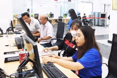 Binh Duong se concentre sur l’augmentation du taux de services publics en ligne et la numérisation des dossiers. Photo : binhduong.gov.vn