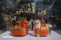 Nouvel An 2026: des statues de chevaux uniques des Hauts Plateaux du Centre présentées à Hanoï