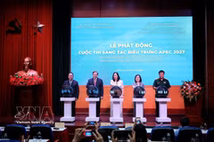 Délégués au lancement du concours national pour concevoir le logo et l'identité visuelle de l'APEC Vietnam 2027. Photo: VNA