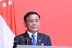Le permanent du Secrétariat du Parti Tran Cam Tu en visite officielle à Singapour