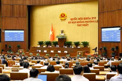 L’Assemblée nationale (AN) du Vietnam a adopté le 24 août une Résolution portant le coût préliminaire total du projet de construction de la ligne ferroviaire Lao Cai-Hanoï-Hai Phong à 289 339 milliards de dôngs. Photo: VBA