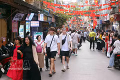 Le Vietnam enregistre une hausse de près de 15% des visiteurs étrangers au premier semestre 2026. Photo: VNA