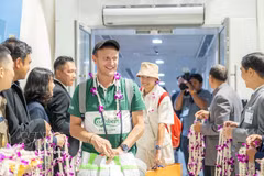 Les touristes étrangers venus au Vietnam. Photo: VNA