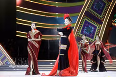 Cérémonie d'ouverture de la Semaine culturelle et touristique de Moc Chau 2026 et du Festival international du brocart de Son La. Photo: VNA