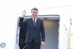 Le Premier ministre part pour le Sommet commémorant les 35 ans des relations ASEAN-Russie. Photo: VNA