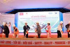 Mise en chantier du centre de protection sociale et de réadaptation pour les personnes handicapées. Photo: VNA