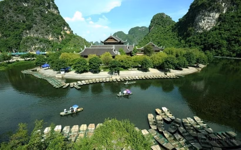 Le complexe paysager de Tràng An, un emblème touristique de Ninh Binh. Photo : VNA/CVN