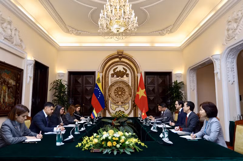 La 10e consultation politique entre les ministères des Affaires étrangères du Vietnam et du Venezuela a eu lieu le 16 décembre à Hanoï. Photo : VNA