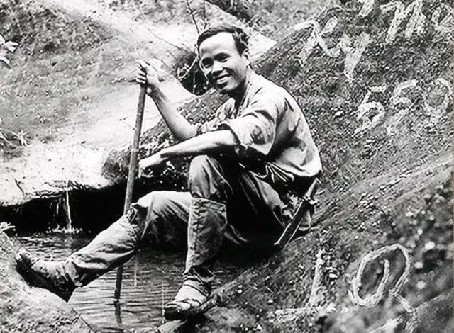 Le ournaliste et héros de l'Agence vietnamienne d'Information, Luong Nghia Dung. Photo: VNA