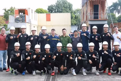 Équipe du ministère vietnamien de la Sécurité publique participante au Championnat du monde de lutte contre l’incendie et de sauvetage 2026. Photo: nhandan.vn