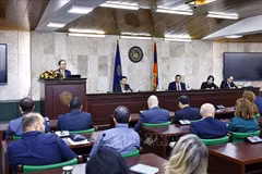 Le président de l'AN Trân Thanh Mân à l'Université d'Erevan. photo: VNA
