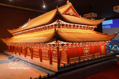 À Hanoï, une exposition dévoile les secrets du palais Kinh Thiên 