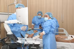 La première greffe de pénis provenant d’un donneur en état de mort cérébrale au Vietnam. Photo: VNA