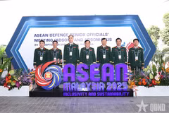 La délégation vietnamienne à la réunion des hauts officiels de la défense de l’ASEAN en Malaisie. Photo: qdnd