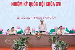 Le président de l’Assemblée nationale du Vietnam (AN), Trân Thanh Mân, préside le 16 juin à Hanoi une conférence consacrée à la mise en œuvre des orientations législatives de la 16e législature. Photo: VNA