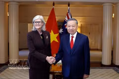 Le secrétaire général du Parti communiste du Vietnam (PCV) et président de la République, Tô Lâm et la gouverneure générale d'Australie, Sam Mostyn, en août 2026 à Canberra