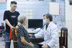 Plus de la moitié des Vietnamiens ont bénéficié d’un bilan de santé gratuit. Photo: VNA