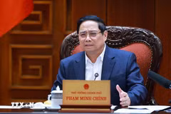 Le Premier ministre Pham Minh Chinh s'exprime lors de la réunion. Photo: VNA