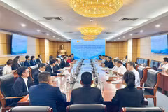 Lancé pour la période 2026-2030, le Programme d’innovation dans les secteurs agricole et alimentaire du Vietnam (VAFIP) entend rapprocher pouvoirs publics, entreprises, scientifiques, collectivités locales et jeunes afin de répondre aux grands défis du secteur et de promouvoir une agriculture moderne, verte et durable. Photo: VietnamPlus