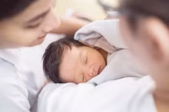 17.000 femmes de moins de 35 ans ayant eu au moins deux enfants bénéficient d’un soutien financier conformément aux résolutions 40/2024/NQ-HDND et 32/2025/NQ-HDND du Conseil populaire de Hô Chi Minh-Ville. Photo: VNA