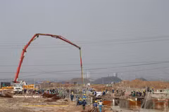 Construction d’infrastructures du projet Vinmetal à Ha Tinh. Photo: VNA