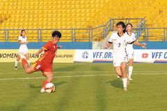 Des jeunes joueuses vietnamiennes (maillot rouge). Photo: VNA
