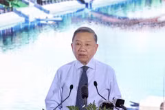 Le secrétaire général du Parti et président de la République, To Lam, a appelé à faire de Bac Hung Hai un espace vert et moderne. Photo: VNA